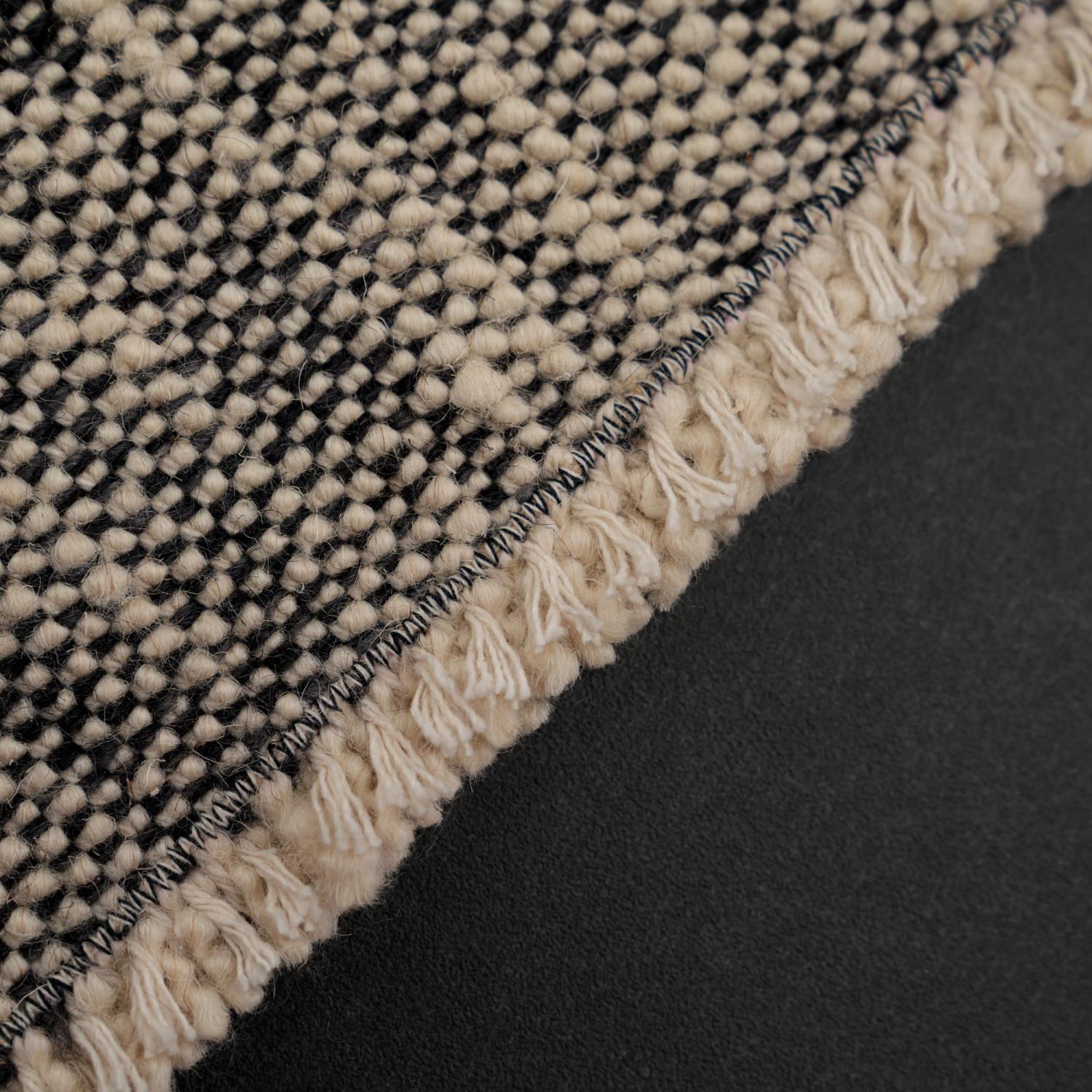 Bohem Serisi Sade Desenli Krem Yün Tezgah Dokuma Kilim