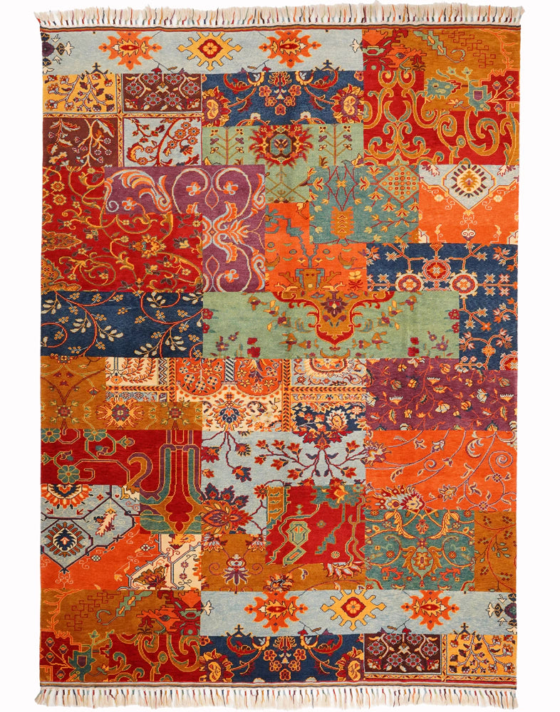 Anadolu'nun  halı hali, yumuşacık yünle, aylar süren el işçiliği ile dokundu.