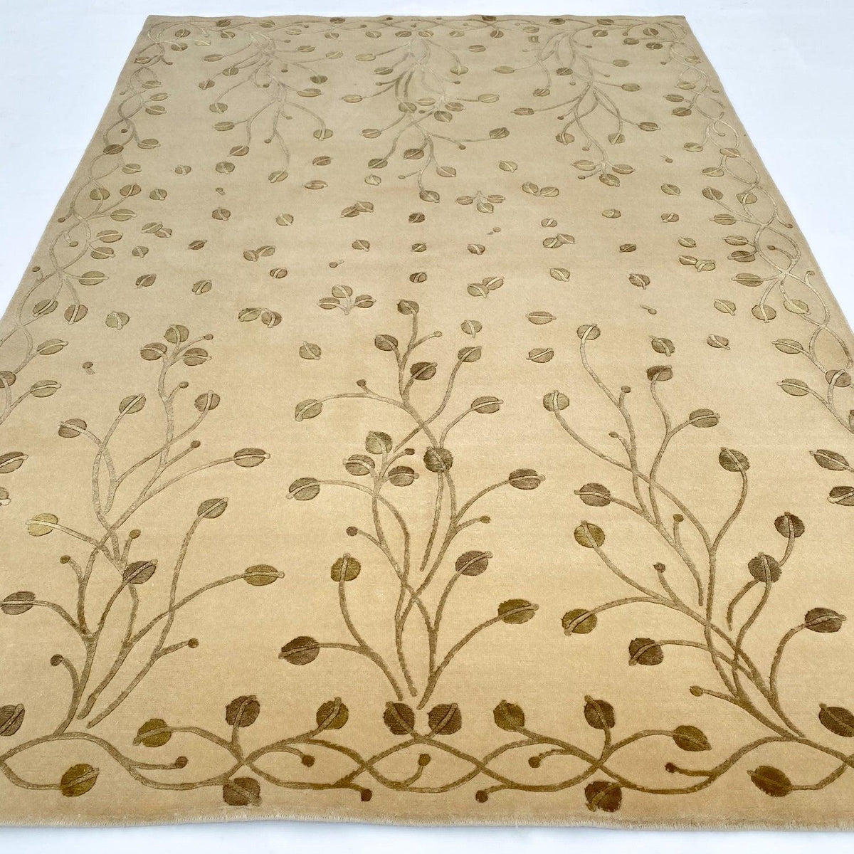 Hand Woven Carpet with Floral Pattern