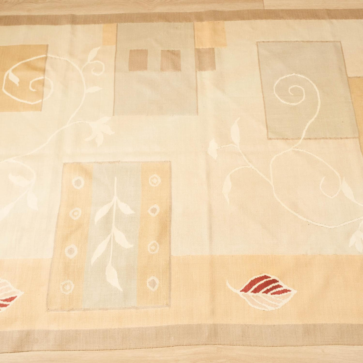 Hand Woven Carpet with Floral Pattern