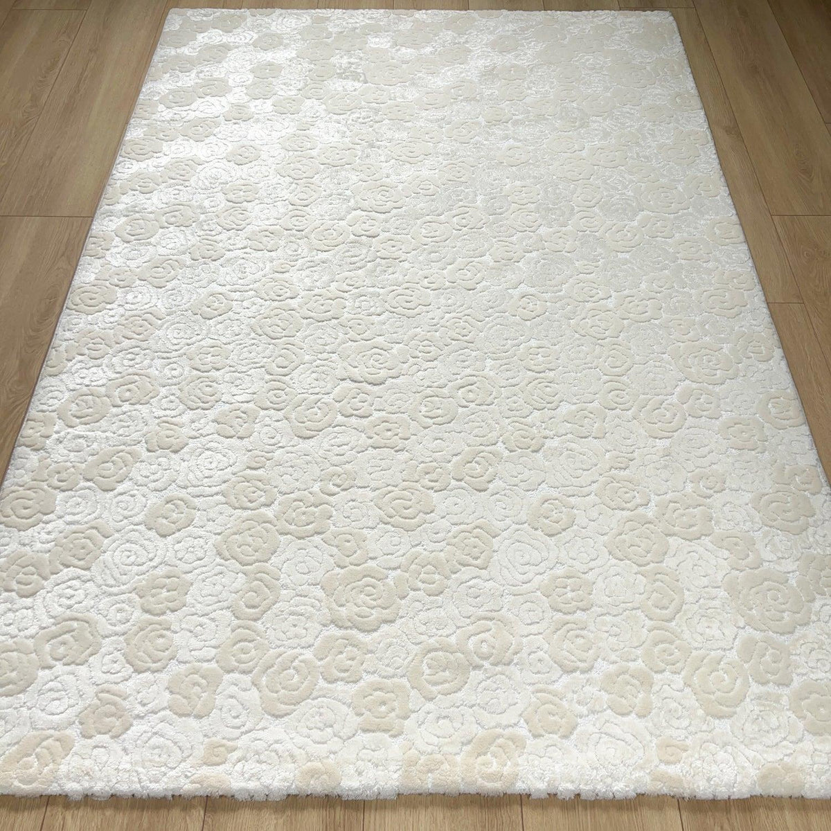 Soft Line Serisi Çiçek Desenli Makine Dokuma Halı — 160x230 cm