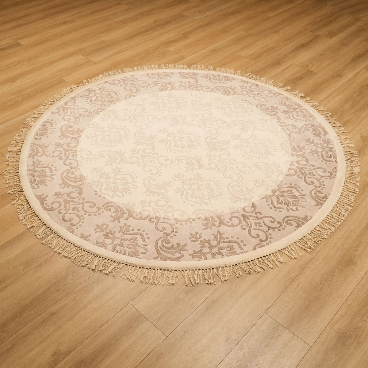 White Damask Hand-Knotted Round Rug — 200x200 cm