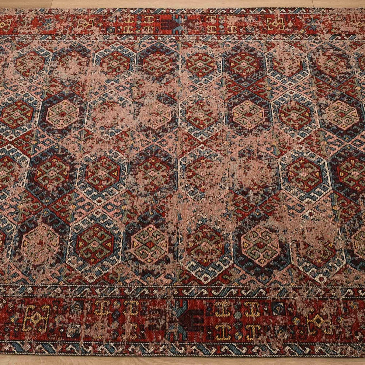 Kehribar Makine Dokuma Vintage Desenli Rengarenk Sentetik Kilim — yatak odası halısı
