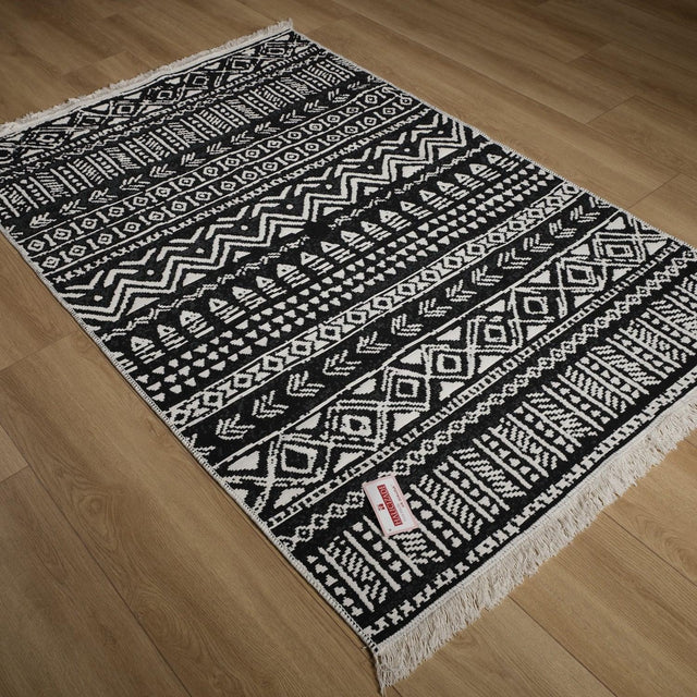 Kehribar Serisi Makine Dokuma Siyah Geometrik Desenli Kilim, 80×150 – 160×230 cm Halıcızade