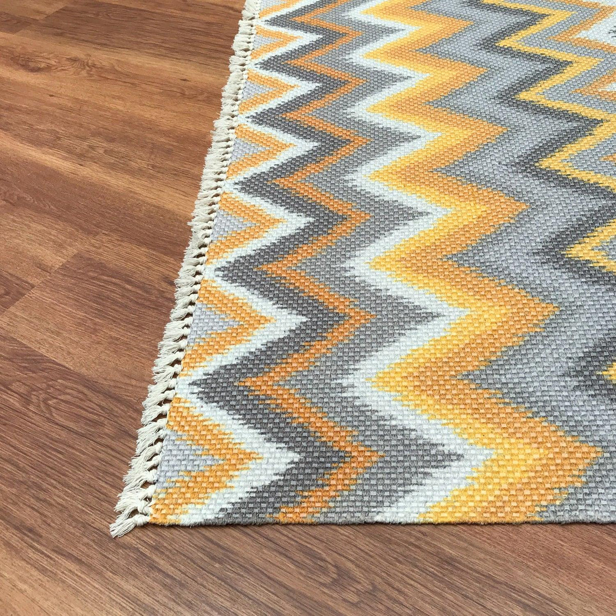 Bodrum Serisi Geometrik Desenli Makine Dokuma Kilim — 120x180 cm