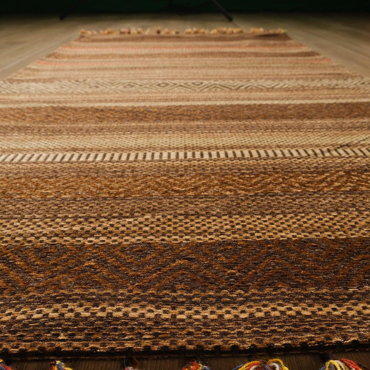 İnka Serisi Çizgi Desenli Makine Dokuma Kilim — etnik desenli