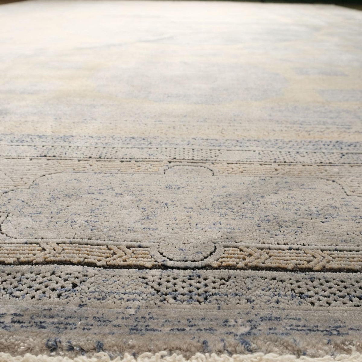 Mahal Series Anatolian Patterned Machine Woven Carpet