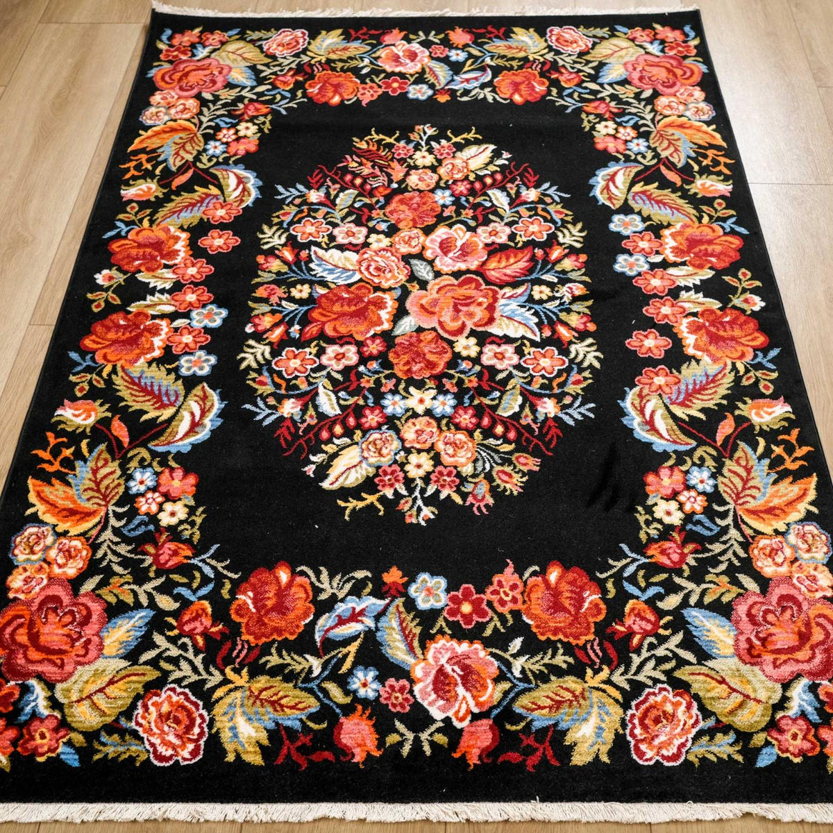 Eco Carpet Pietra Karabakh Patterned Machine Woven Carpet
