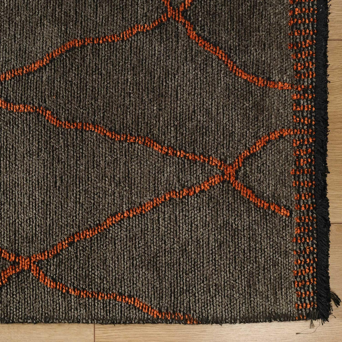 Eko Halı Tribal Geometrik Desenli Makine Dokuma Halı