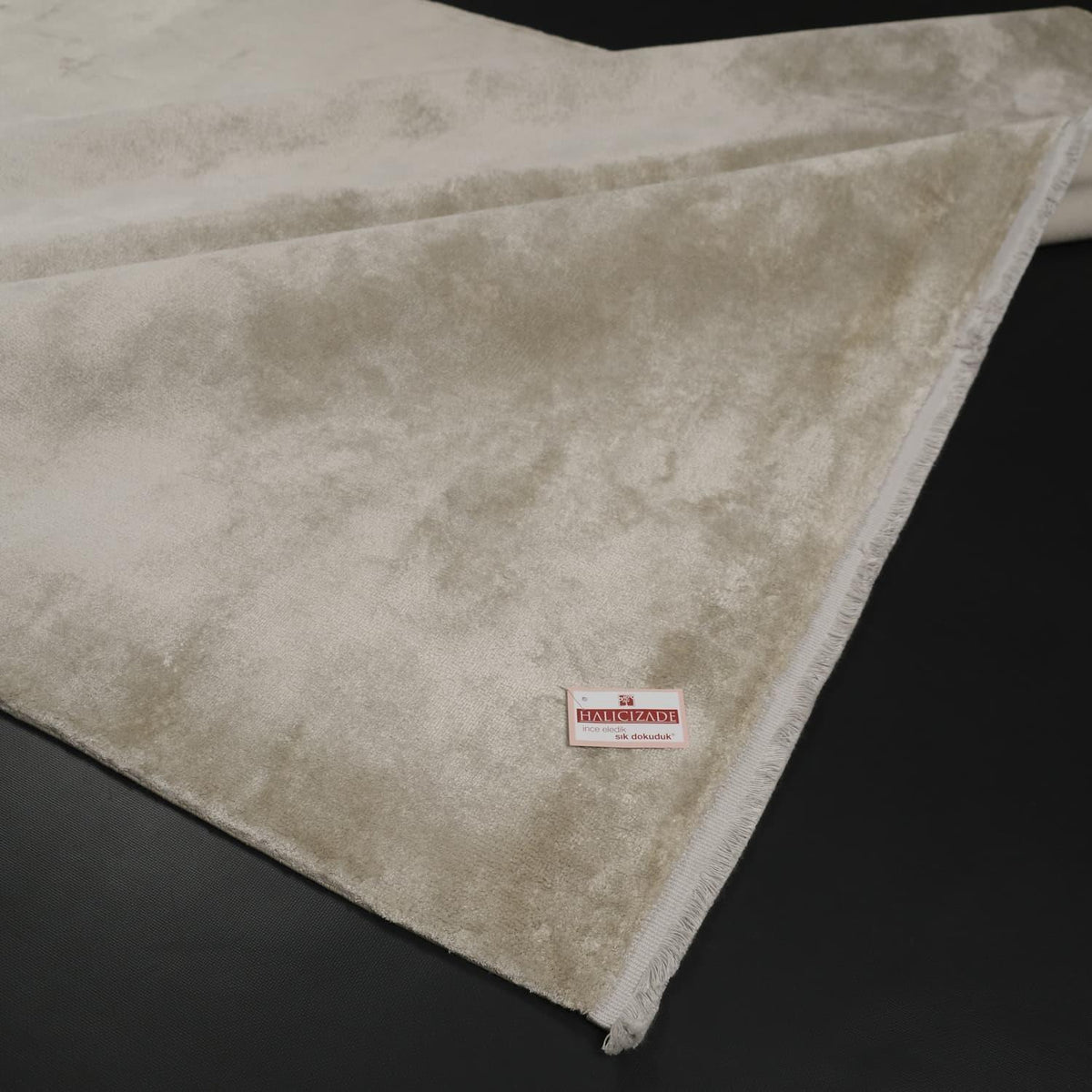 Velvet Serisi Sade Desenli Tezgah Dokuma Halı — modern tasarım