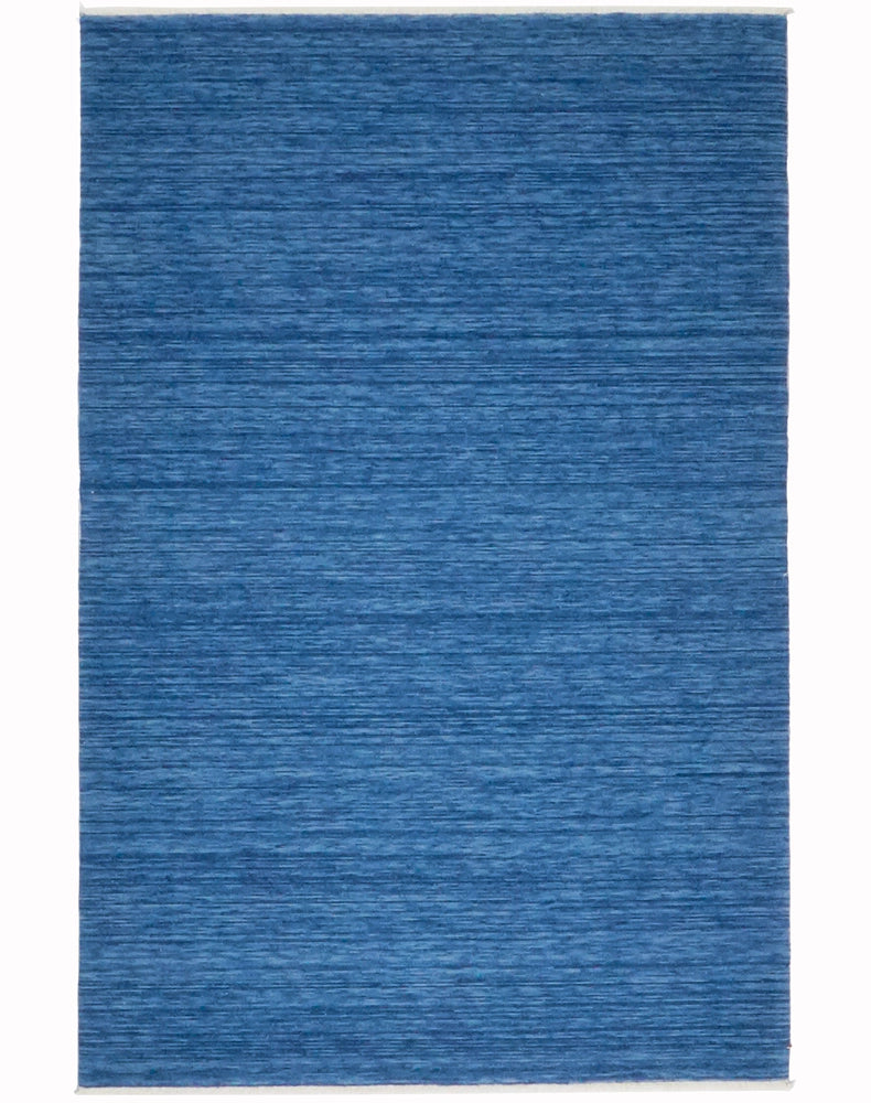 Yün ve mavinin tonlarını barındıran halı, sadece 1 tane var.