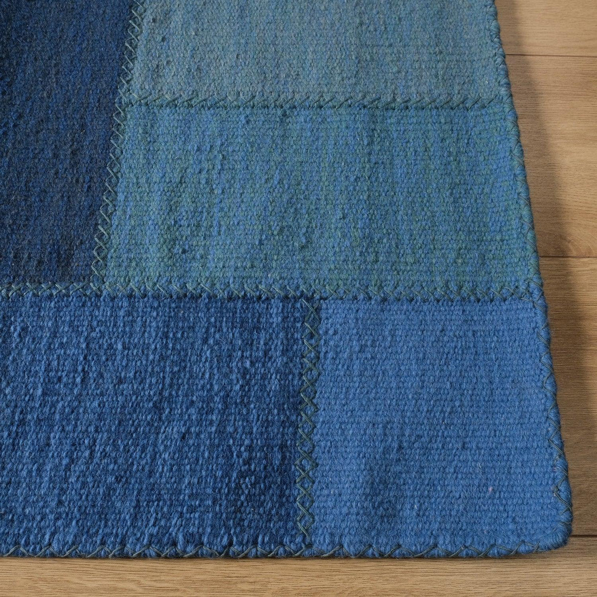 Geometrik Desenli El Dokuma Kilim