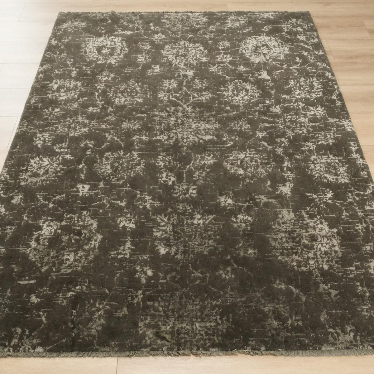 Heritage Series Vintage Patterned Living Room Carpet