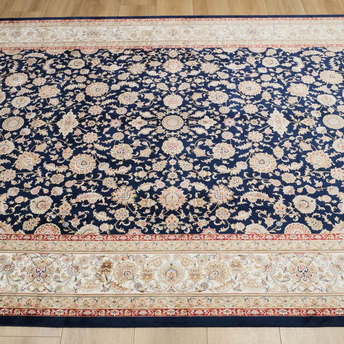 Isfahan Series Machine Woven Uşak Patterned Navy Blue Carpet