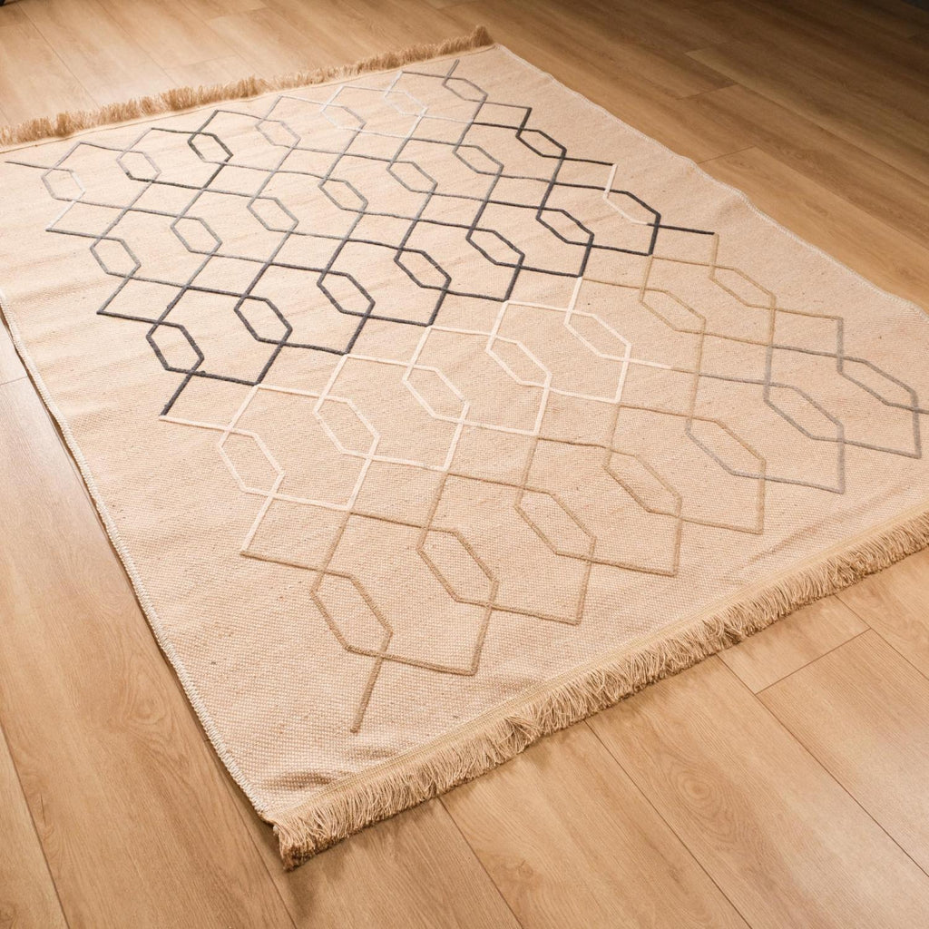 İskandinav Desenli Makine Dokuma Kilim