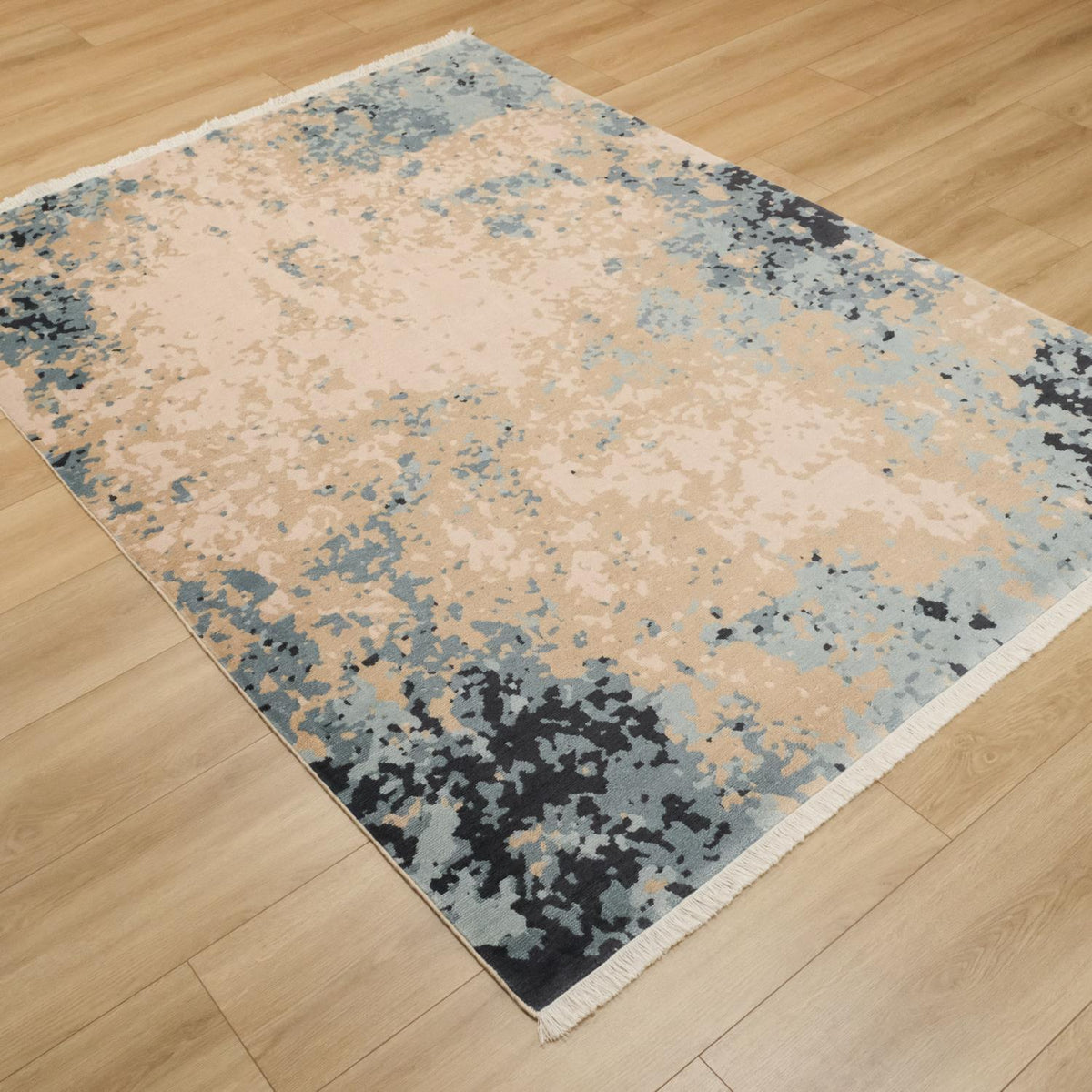 Tezgah Dokuma Soyut Desenli Mavi Viskon Halı, 160x230 cm — Halıcızade