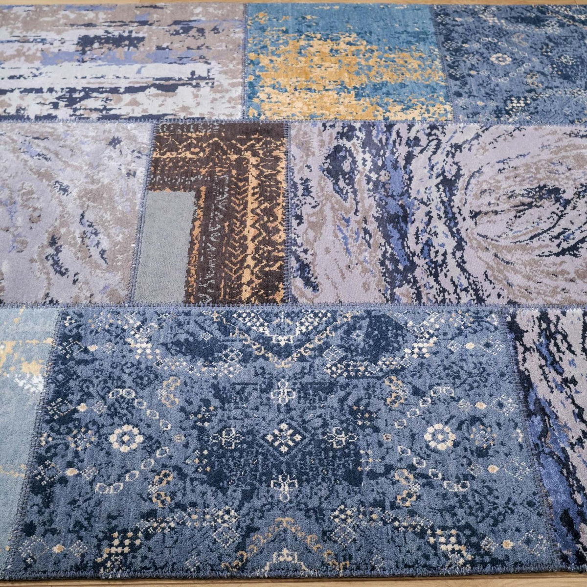 Patchwork Desenli Tezgah Dokuma Halı — etnik desenli