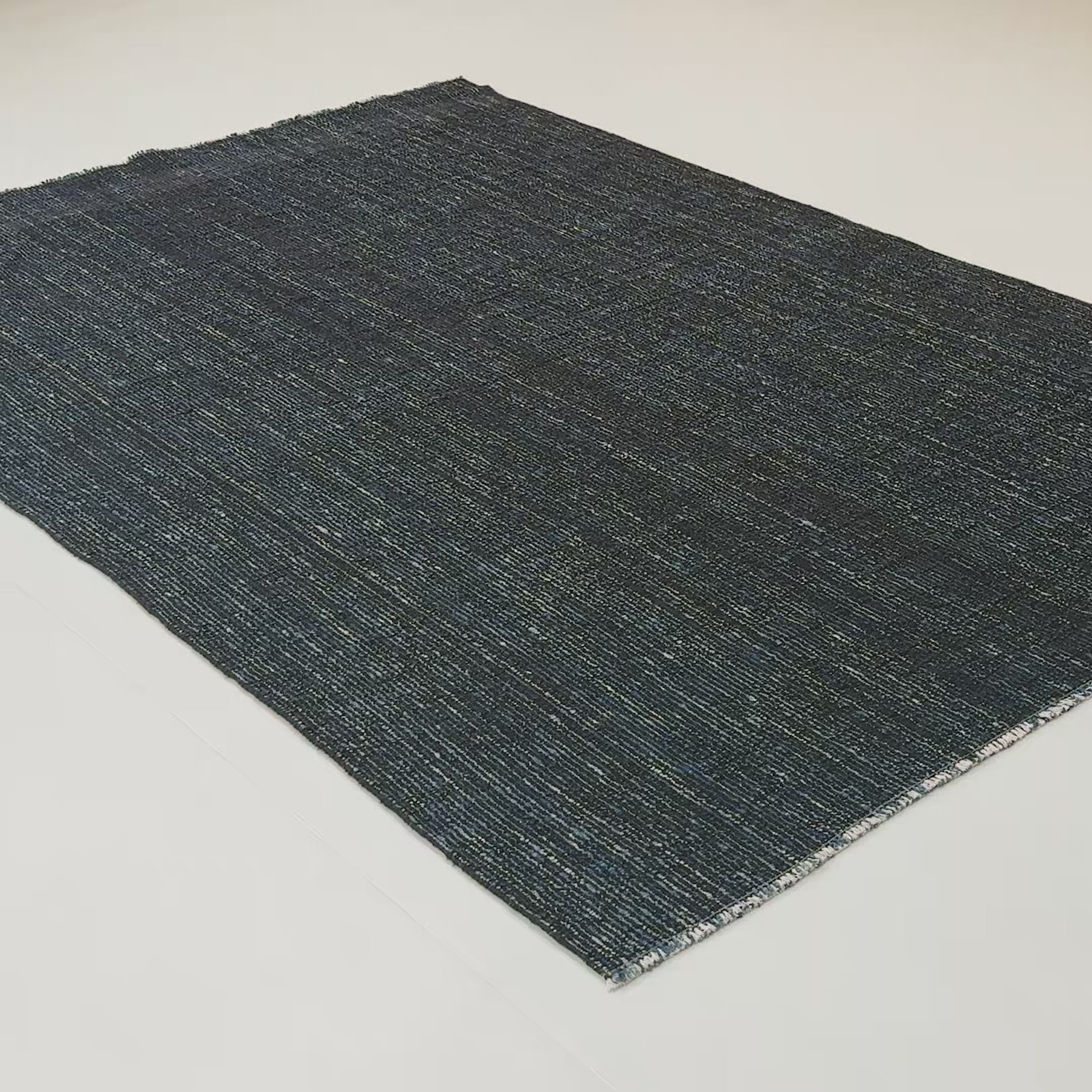 Bohem Serisi Çizgi Desenli Lacivert Yün Tezgah Dokuma Kilim — video