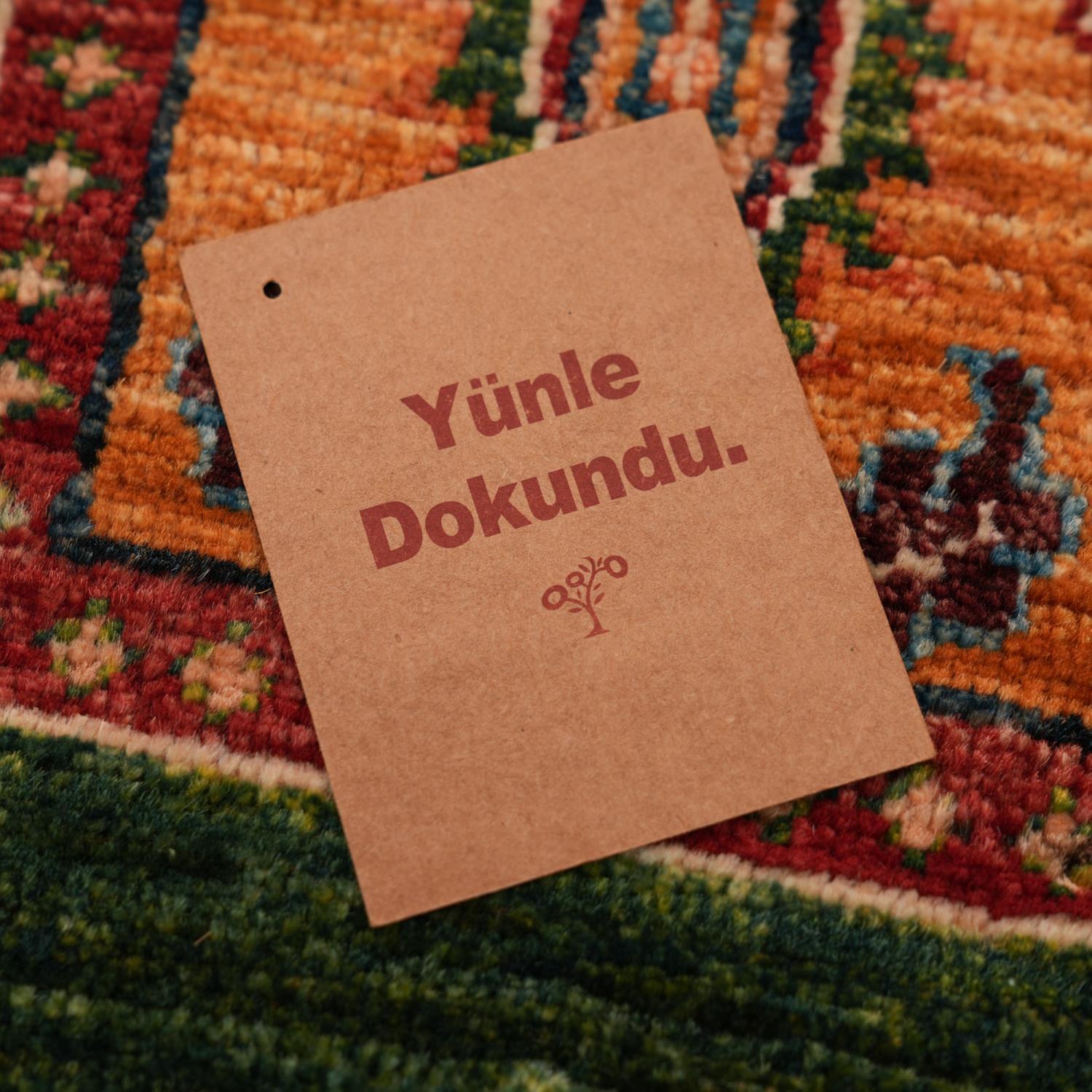 Şahzade Serisi El Dokuma Geometrik Desenli Yeşil Yün Halı
