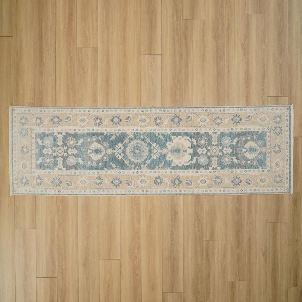 Berceste Serisi Uşak Desenli Mavi Yün Halı — 101x320 cm