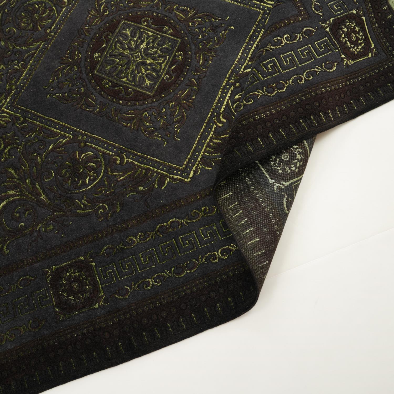 Versace Serisi El Dokuma Versace Desenli Siyah İpekli Halı