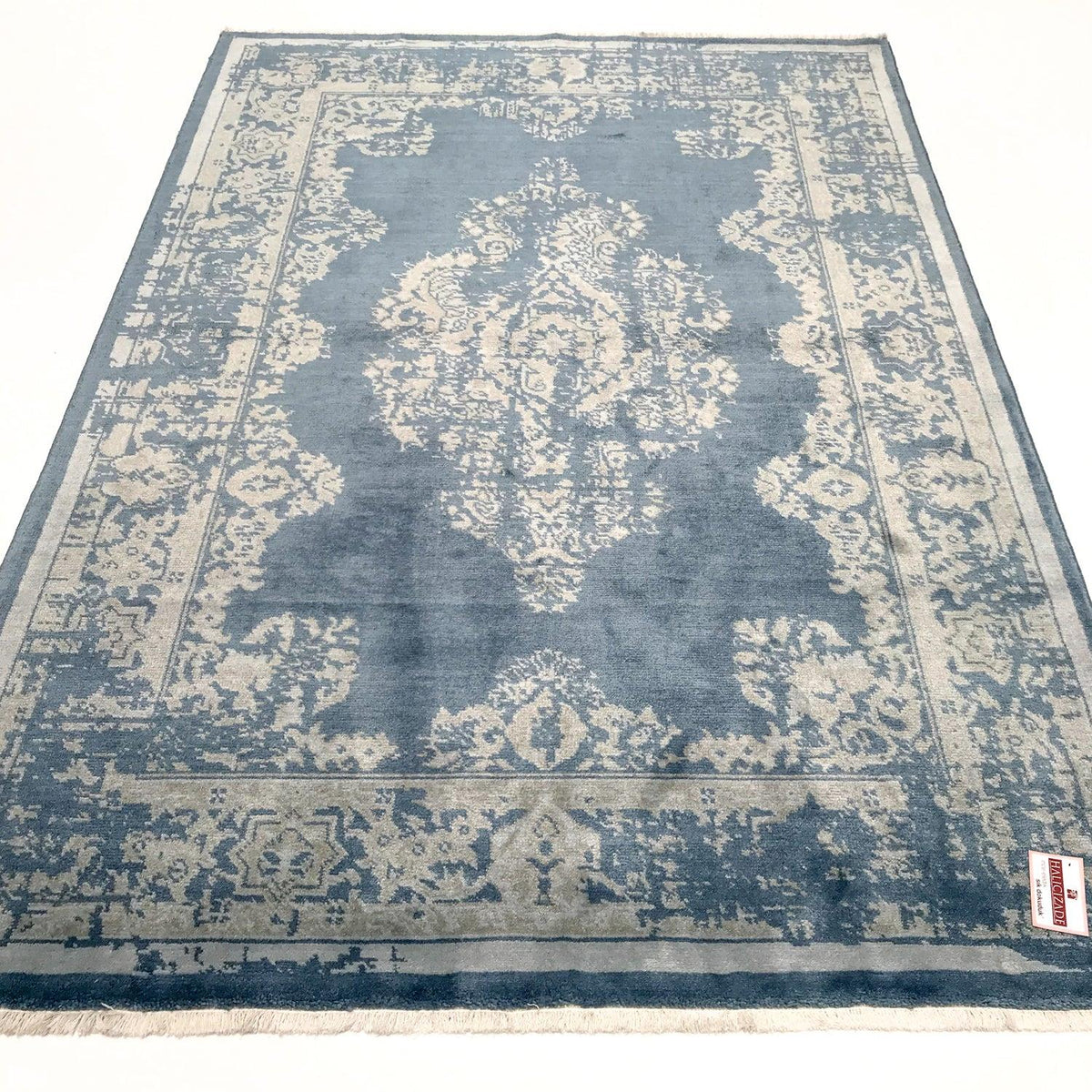 Vintage Patterned Machine Woven Carpet