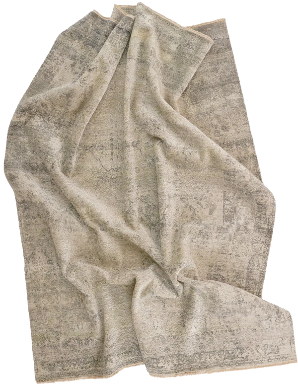 Aylar süren el işçiliği ile dokundu, gri ipekli zemin, vintage motif, hafif klasik,  üst düzey halı.