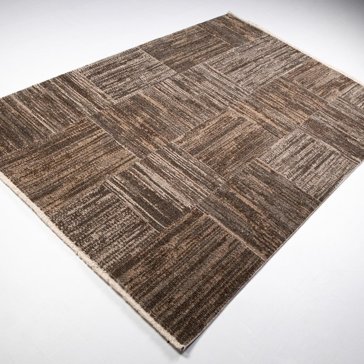 Eco Carpet Lotto Geometric Patterned Machine Woven Carpet