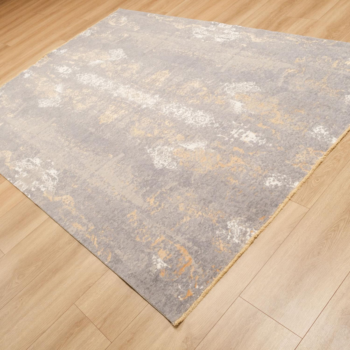 Heritage Series Abstract Patterned Machine Woven Carpet