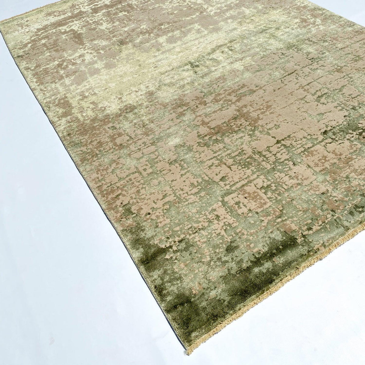 Heritage Series Abstract Patterned Machine Woven Carpet